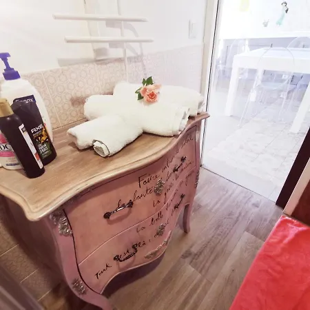 La Fontaine O Roses-disneyland Paris- Shuttle To Train Station, Disneyland And Malls בית נופש